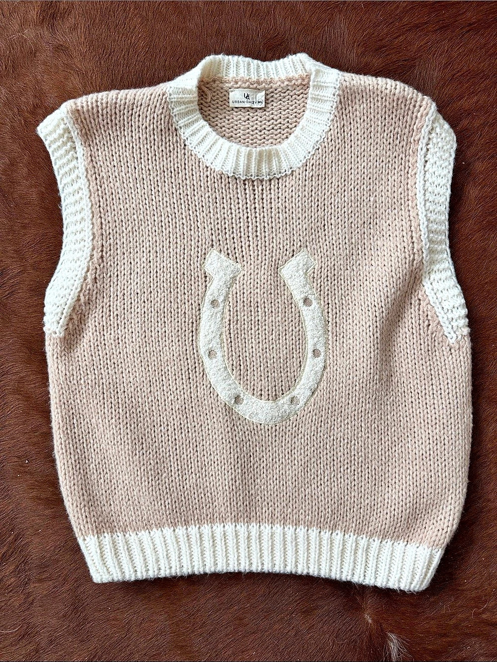 Urban Daizy Wild Knit Horseshoe Sweater Vest Pink & White